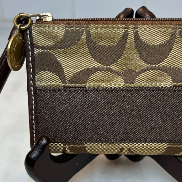 Coach Wallet Jacquard Signature Logo Stripe Legacy Sateen Interior Card Holder - Picture 5 of 10